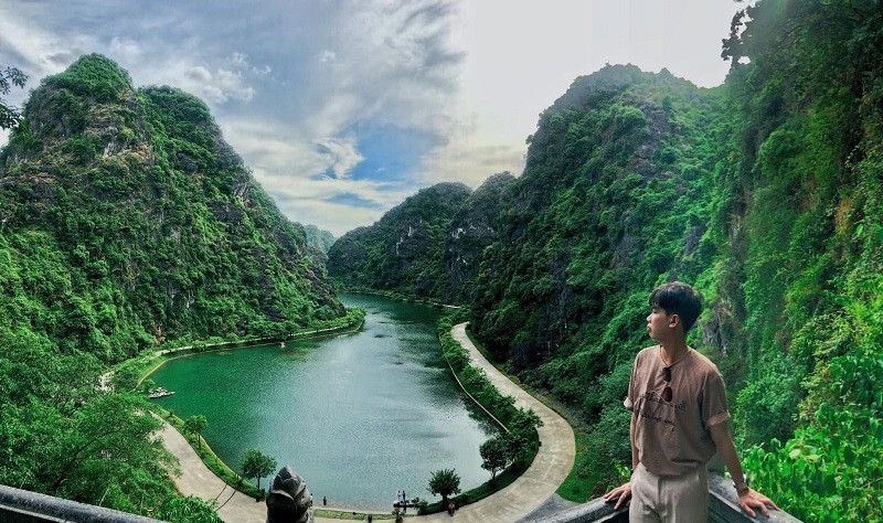 Vẻ đẹp hoang sơ của Tuyệt Tình Cốc ( Động Am Tiên)