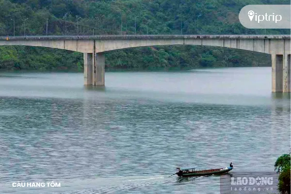 Cầu Hang Tôm