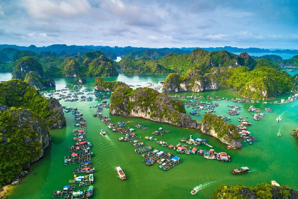 Khám phá bãi biển Cát Bà - Hòn Ngọc nổi tiếng của Việt Nam