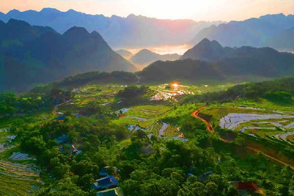 Pù Luông thiên đường nghỉ dưỡng - trekking giữa Tây Bắc