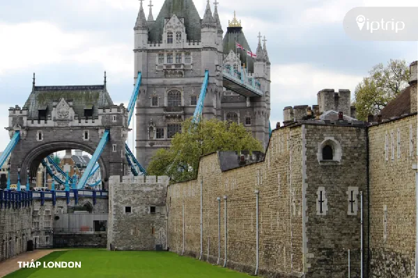 Tháp London (Tower of London) di tích lịch sử nổi tiếng nhất ở Vương quốc Anh