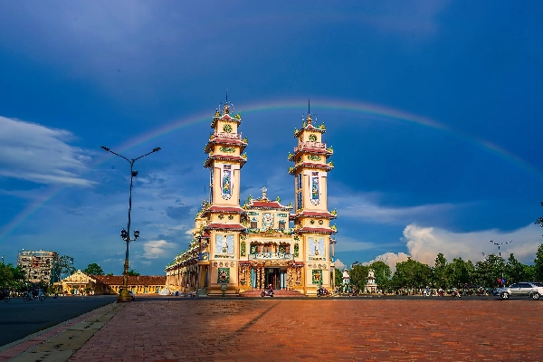 Khám phá công trình kiến trúc độc đáo của mảnh “đất thánh” Cao Đài - Tòa Thánh Tây Ninh