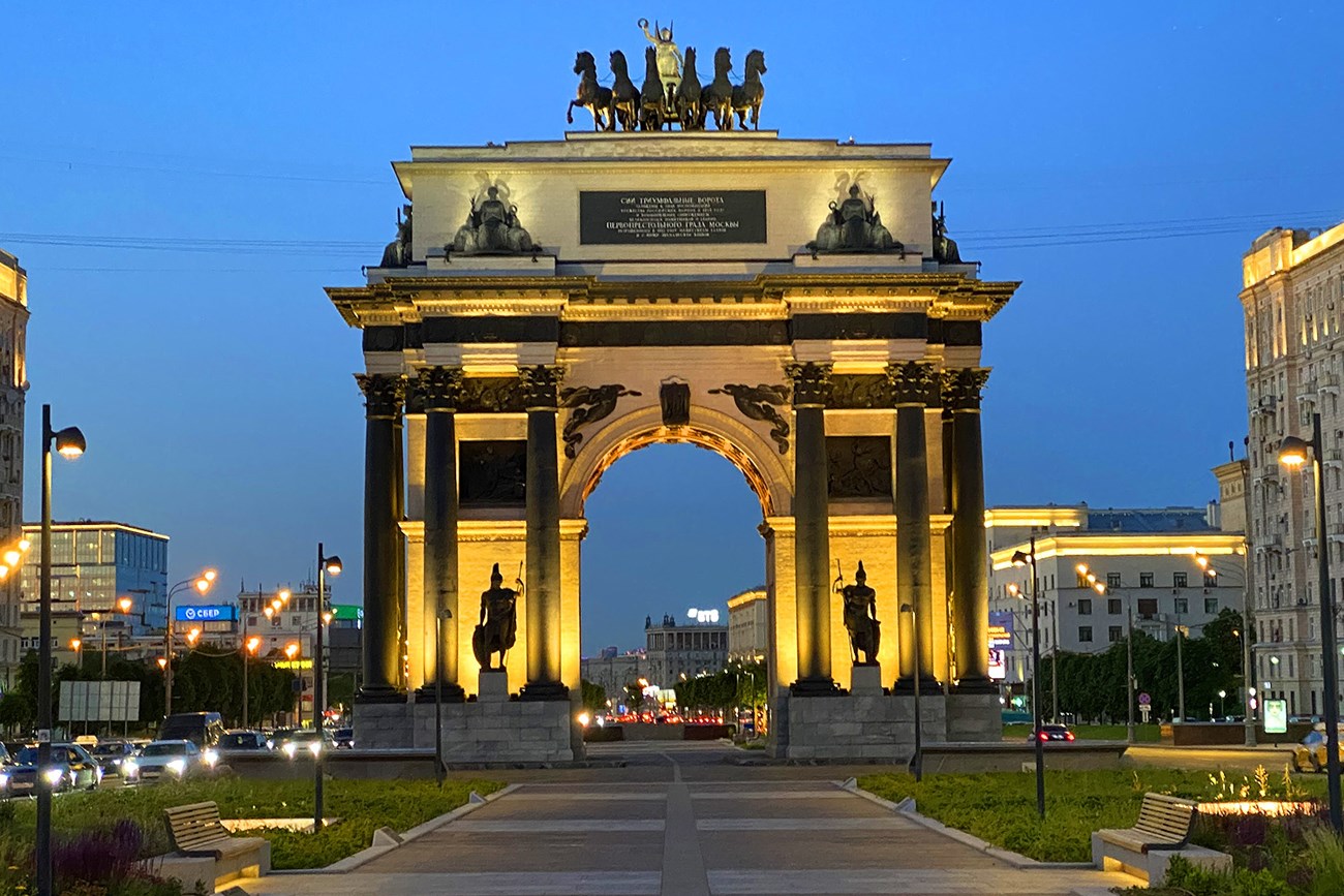 triumphal-arch-moscow-main