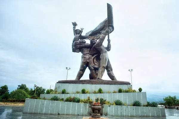 Tượng đài chiến thắng Điện Biên Phủ