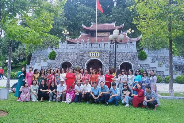 Hành trình về nguồn tại Tuyên Quang của Trường THPT Phạm Hồng Thái