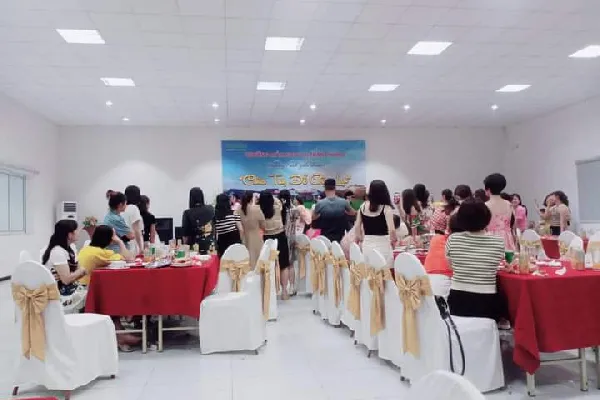 Viptrip tổ chức chương trình chia tay cho GV Trường MN Thị trấn Phùng