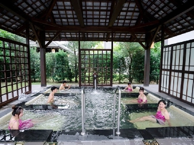 Bang Onsen Spa & Resort
