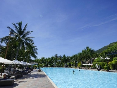 Diamond Bay Resort & Spa