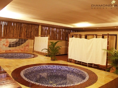 Diamond Bay Resort & Spa