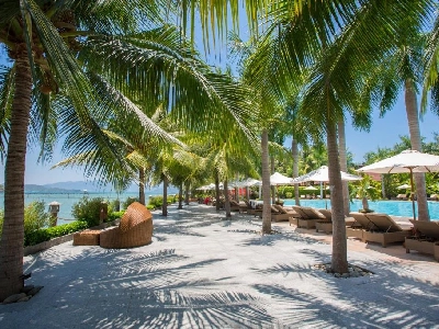 Diamond Bay Resort & Spa