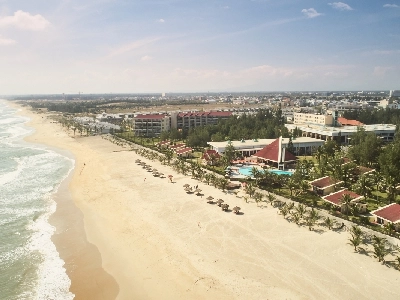 Sandy Beach Non Nuoc Resort