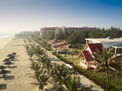 Sandy Beach Non Nuoc Resort