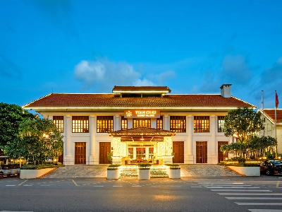 Tuần Châu Resort