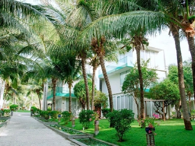 Villa Del Sol Beach Resort & Spa