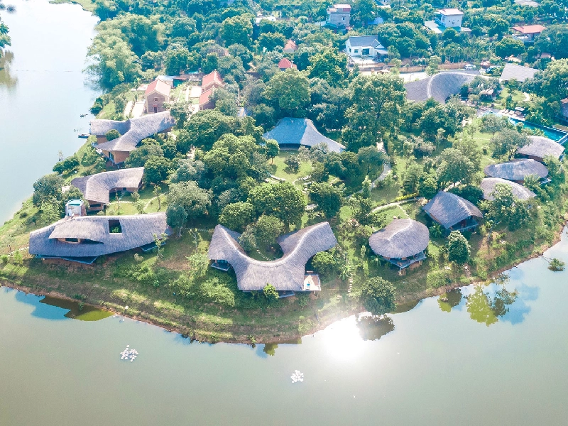 Tomodachi Retreat Làng Mít