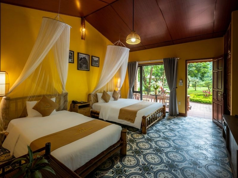 Deluxe garden view triple