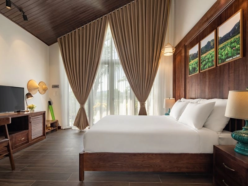 Riverside Luxury Villa