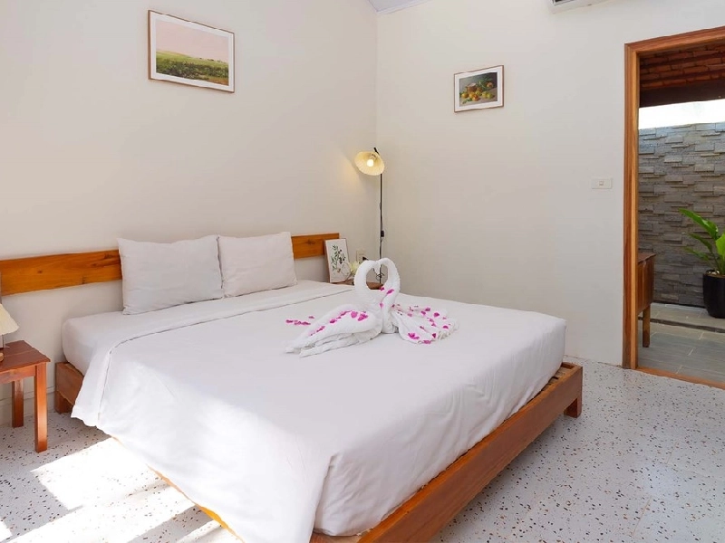 Bungalow Garden View