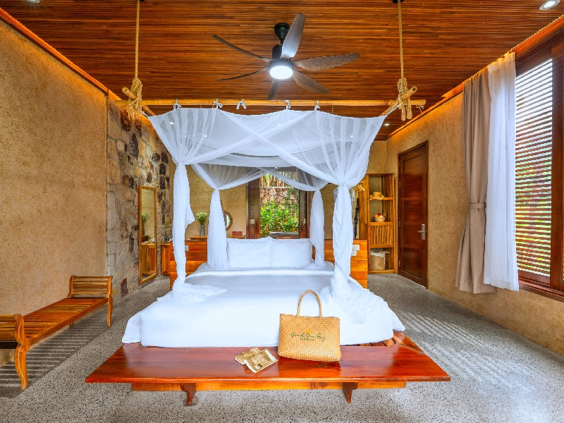 Premium Bungalow with Garden View