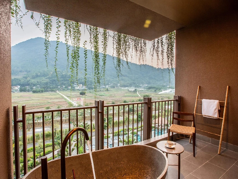 Master Suite Mountain View