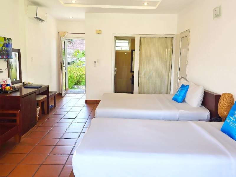 Family Bungalow with Garden