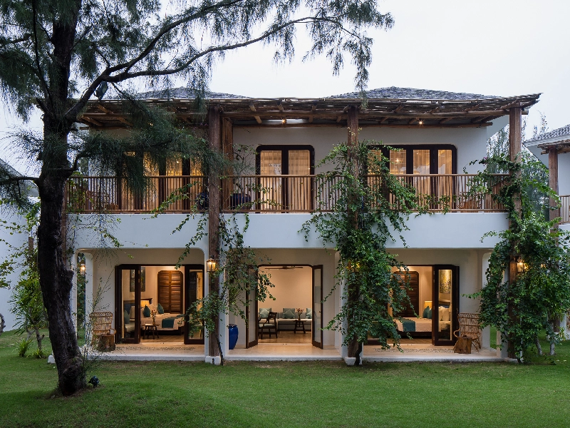 4 Bedrooms Garden View Bungalow