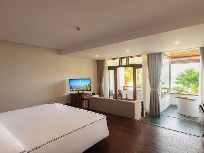 Executive Ocean Suite