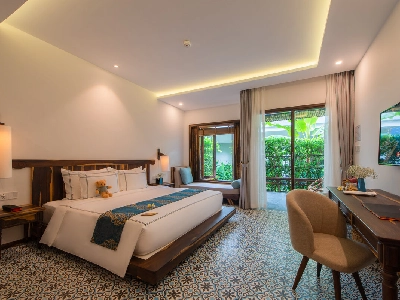 Premier Executive Ocean Suite