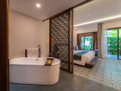 Premier Executive Ocean Suite