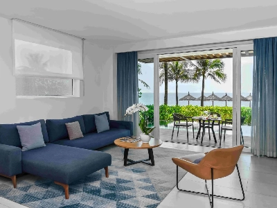 2 Bedrooms Villa, Private Pool, Beach Front