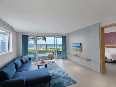 3 Bedrooms Villa, Private Pool, Beach Front