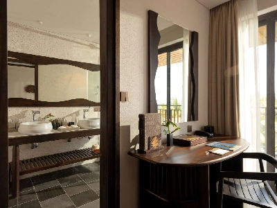 Deluxe Room Garden View With Children Themed Room