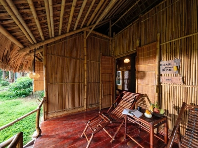 Bungalow lake view twin