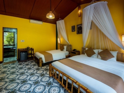 Bungalow lake view triple