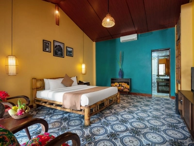 Family connecting lake view