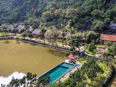 Deluxe family garden view