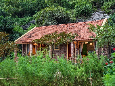 Deluxe family garden view