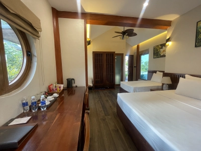 Deluxe Triple Riverside/Garden View