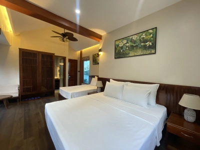 Deluxe Triple Riverside/Garden View