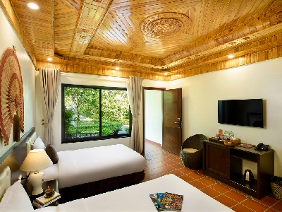 Deluxe Twin Riverside View