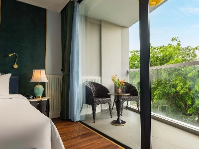 Premier Deluxe Garden View