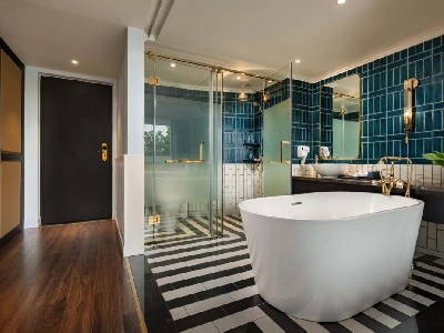 Premier Deluxe Garden View