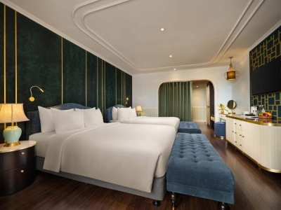 Premier Junior Suite Town View