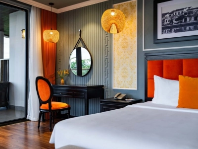 Premium River View Suite