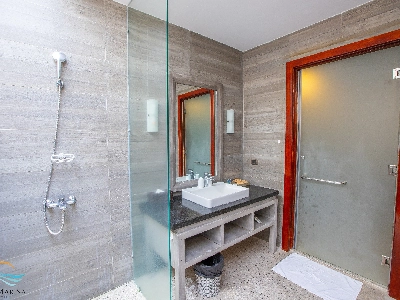 Luxury Ocean Village