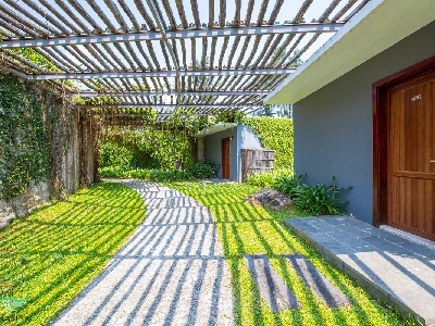 Luxury Ocean Village