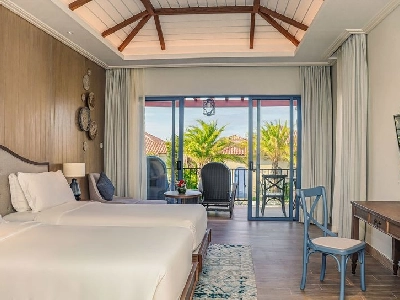 Premier có lối ra hồ bơi (Premier Pool Access)