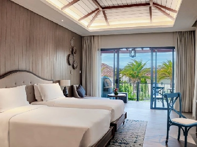 Premier có lối ra hồ bơi (Premier Pool Access)