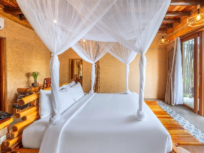 Premium Bungalow with Balcony