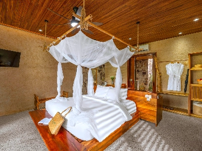 Premium Bungalow with Garden View